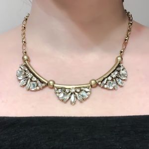 Banana Republic Statement Necklace ✨